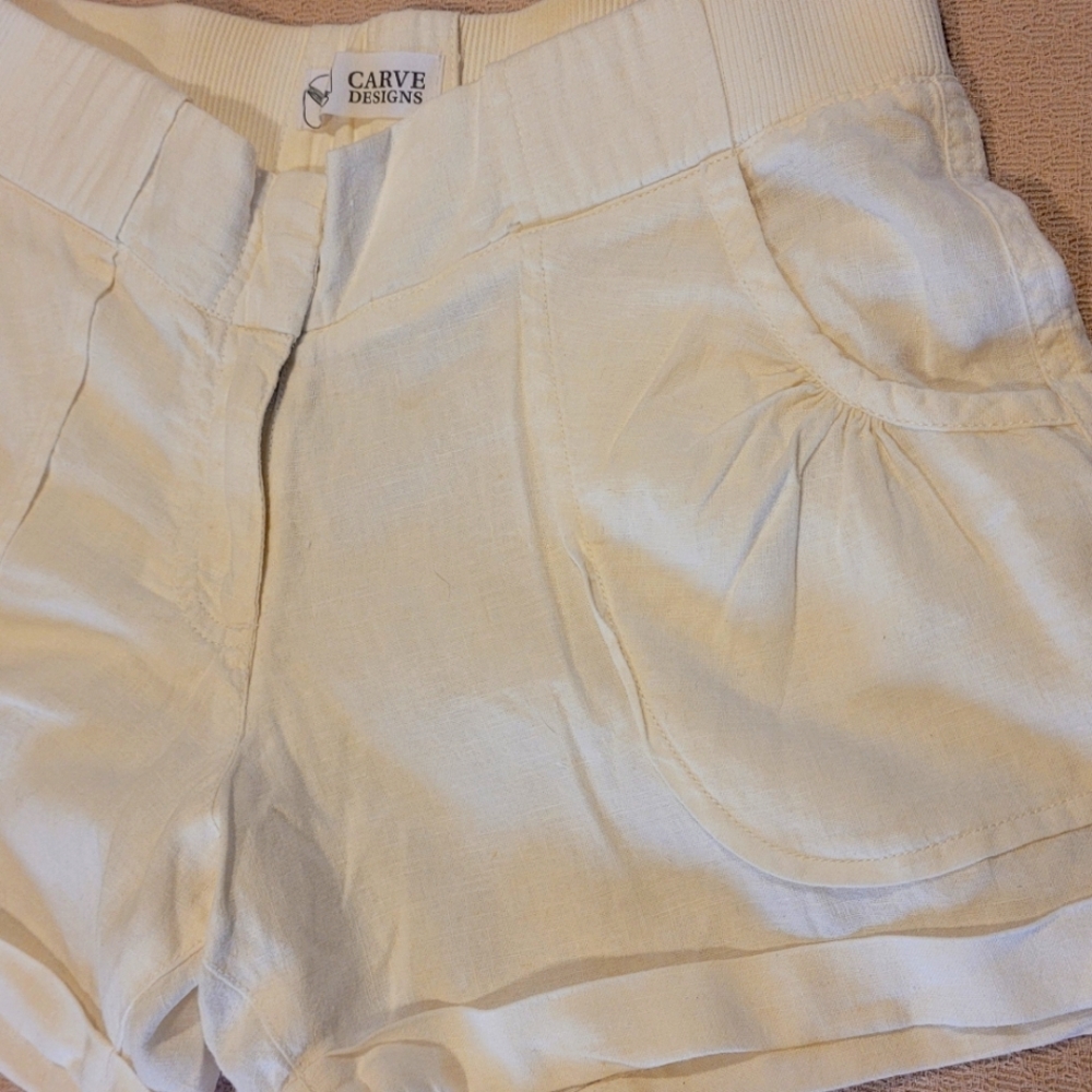 White Linnen shorts, size small
